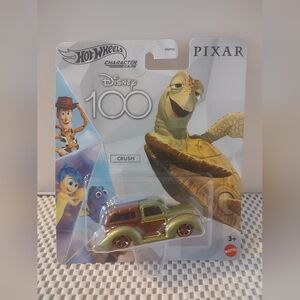 Hot Wheels Character Cars Crush Pixar Disney 100 Finding Nemo NWT Turtle Car